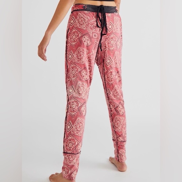 Magnolia Pearl Whistlestop Joggers - Picture 5 of 8